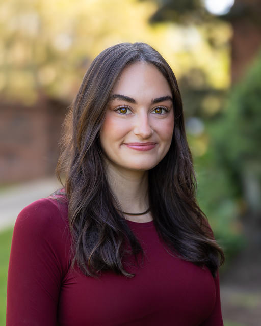 Headshot of Chloe Li