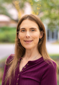 Lindsay Allen Headshot